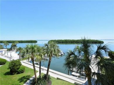 Longboat Key Walk to Beach 2 Bedroom Condo